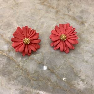 Pink daisy stud earrings